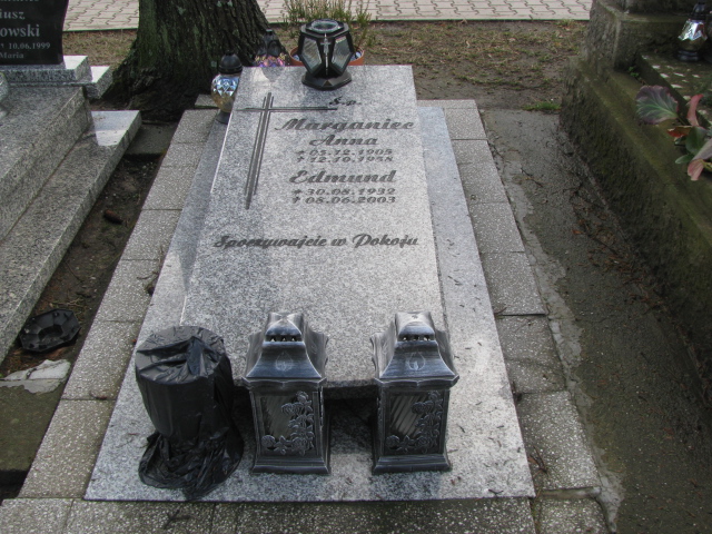 Grób Edmund Marganiec