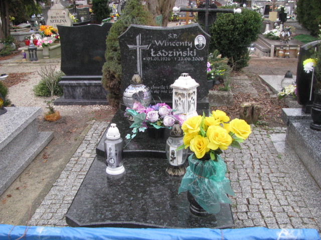 Grób Irena Ładzińska
