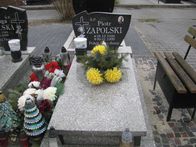 Grób Piotr Zapolski