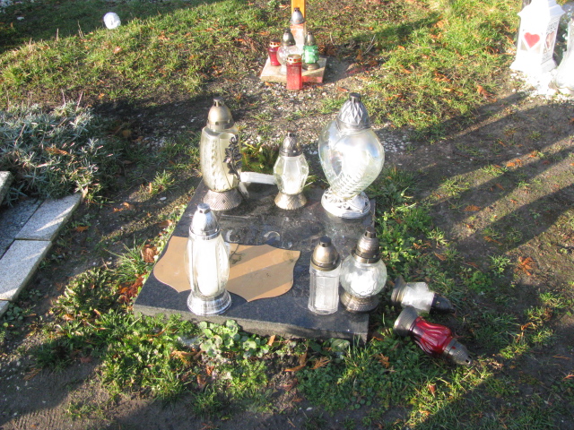 Grób Mirosław Chomicki