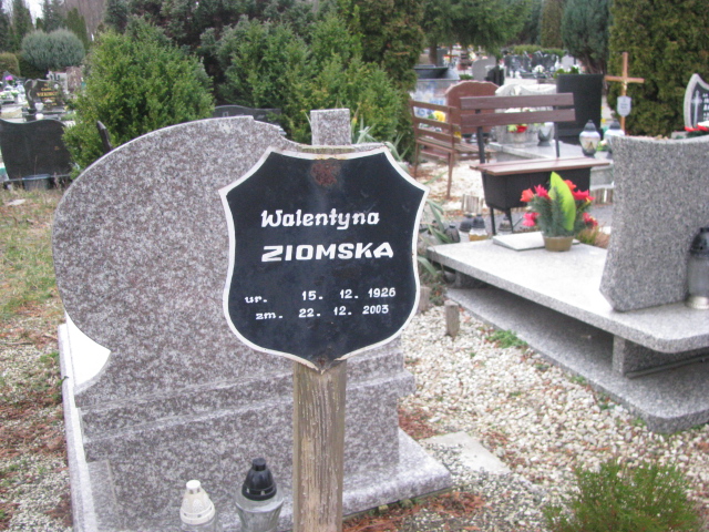 Walentyna Ziomska 1926 Żary CK 4986 - Grobonet - Wyszukiwarka osób pochowanych