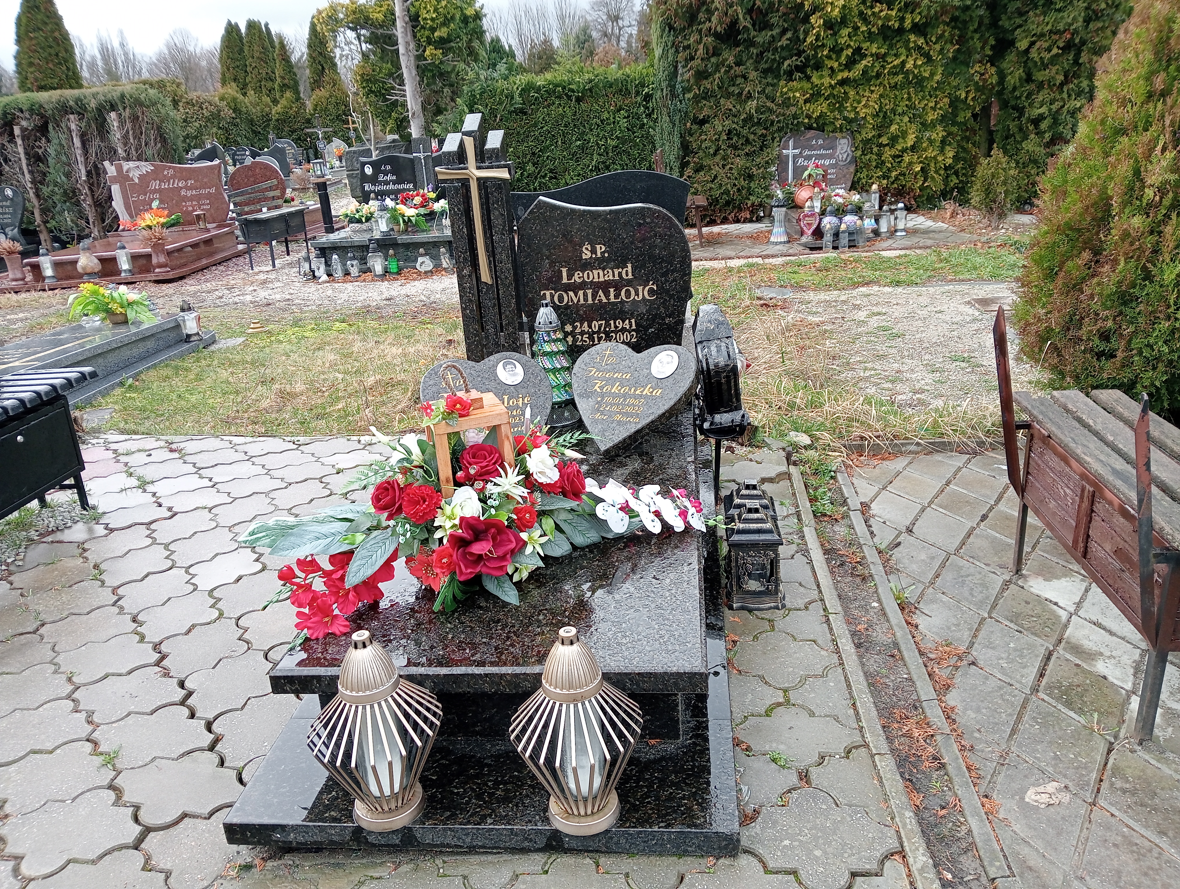 Grób Leonard Tomiałojć