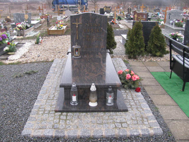 Grób Feliks Tyński