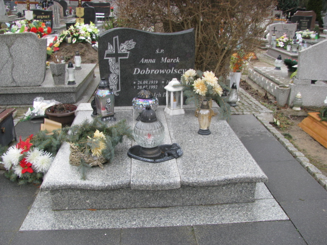 Grób Marek Dobrowolski