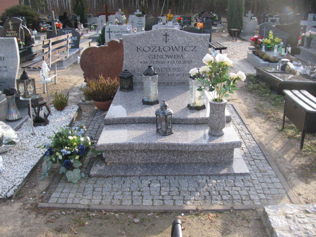 Grób Tadeusz Kozłowicz